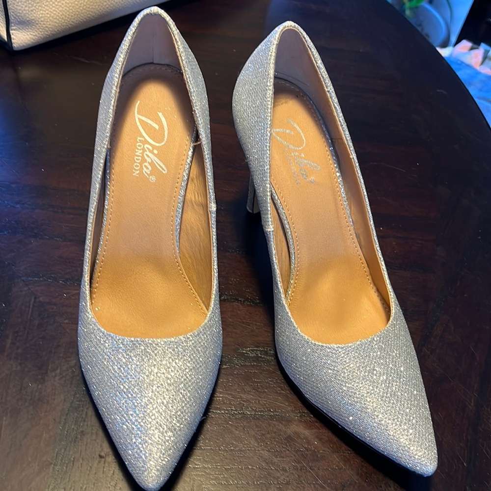Dibs London new sparkly pointed palm super cute, 9.5.